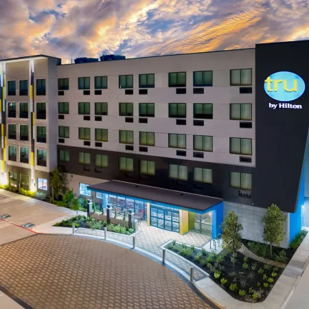 Tru by Hilton San Antonio at the Rim