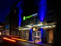 Holiday Inn Express Aberdeen City Centre Hotels near Sheddocksley Baptist Church