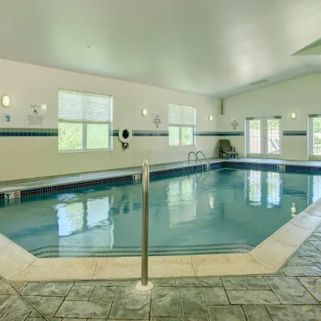 Comfort Inn & Suites Hadley - Amherst