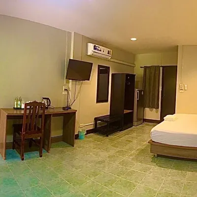 Huankhamnan Hotel Hotels near Nan Hospital