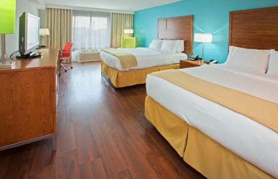 Holiday Inn Express 印第安納波利斯費希爾斯