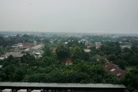 Modern and Relax Studio Room at Serpong Greenview Apartment by Travelio