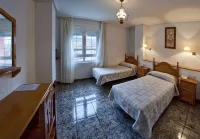 Tierra de la Reina Hotels near Senda del Arcediano