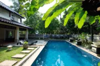 Villa Biru Tanjung Lesung 3Br for 6 Persons - 別墅
