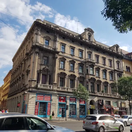 Budapest Holidays Residence