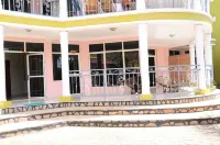Pili Pili Boutique Hotel
