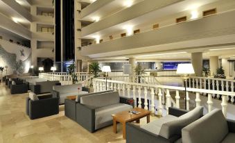 Ladonia Hotels Adakule