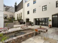 Brooks Guesthouse Bristol Hotels near The Galleries
