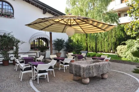 Hotel Ristorante Prata Verde Отели рядом с достопримечательностью «Piazza del Popolo»