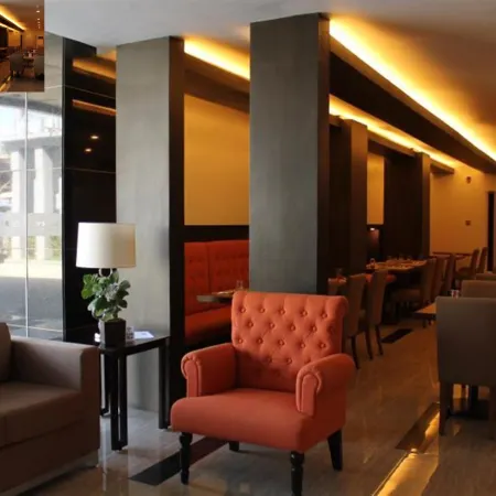 Top Star Hotel