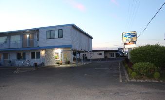 Silver Sands Motel