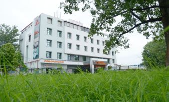 Max Hotels Prayagraj