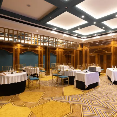Polo Floatel Kolkata Отели рядом с достопримечательностью «Мост Хора»