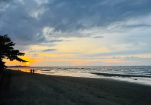 The Beachhouse and Bar