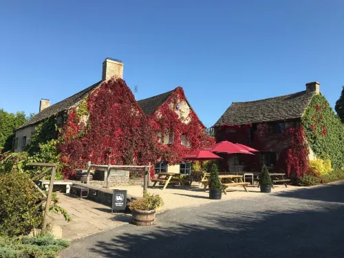 The Bell at Sapperton - bar