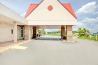 OYO Hotel Dundee by Crystal Lake Hotels in Lake Wales