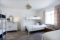 Villa Evalotta Logi I Fjällbacka Hotels in Fjallbacka