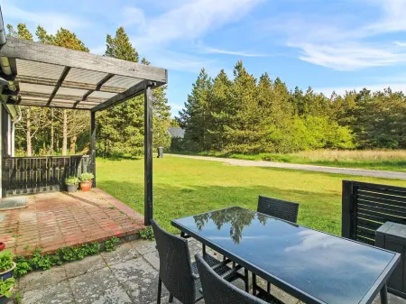 "Thekla" - 3km from the Sea