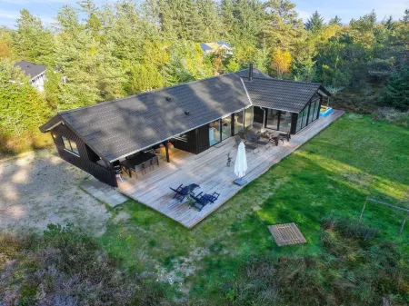 "Cate" - 150m from the Sea Отели в г. Hals