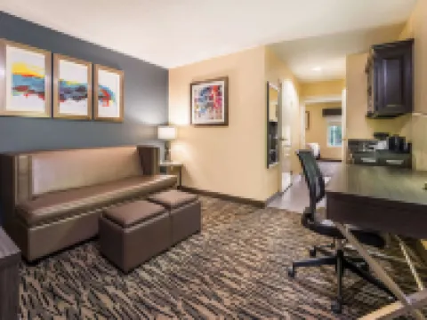 Best Western Bradbury Inn  Suites Hotels in Perry