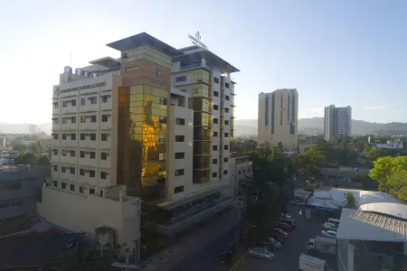 Hotel Elizabeth Cebu Отели рядом с достопримечательностью «Парк Себу Ошен»