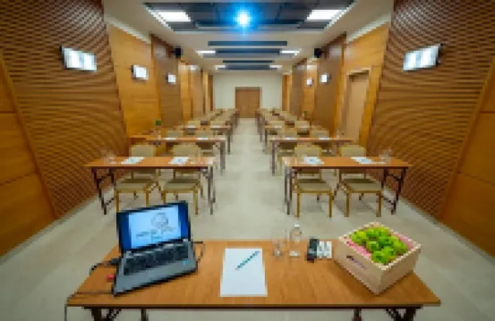 Hotel Zoo Sofia - Secured Paid Parking