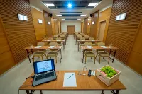 Hotel Zoo Sofia - Secured Paid Parking