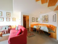 Residenza Chesa Margun 24-5 Hotels near Lej Nair