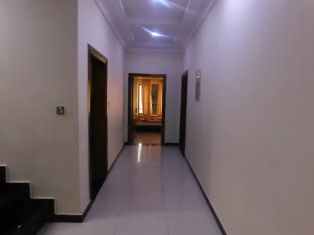 Usmania Guest House Отели рядом с достопримечательностью «Университет Инжиниринг & Текнолоджи Абботтабад Кампус»