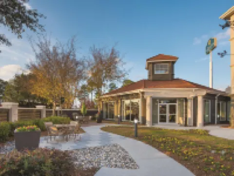 La Quinta Inn & Suites by Wyndham Shreveport Airport シュリーブポートのホテル