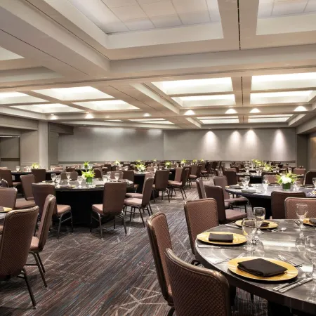 Crowne Plaza ATLANTA PERIMETER AT RAVINIA by IHG