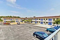 Motel 6 Pittsburgh, PA - Crafton Hotels in Robinson Township