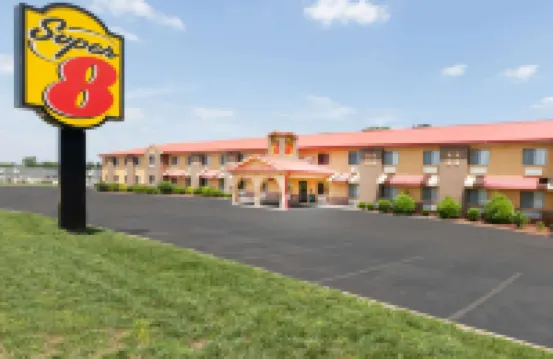 Super 8 by Wyndham Bowling Green South