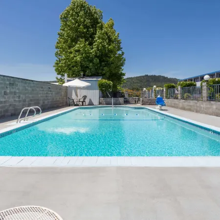 Travelodge by Wyndham Grants Pass
