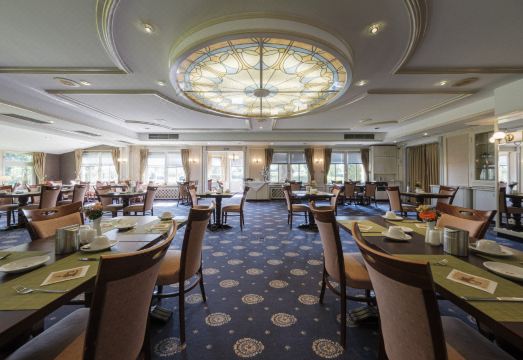 2. 호텔 하우스 두..