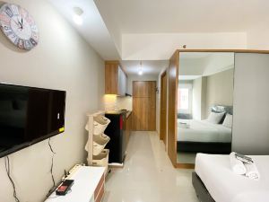 Homey And Cozy Stay Studio Gateway Park Lrt City Bekasi Apartment