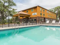 Days Inn by Wyndham Biloxi Beach - Beach