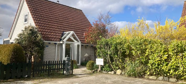 Spacious 6-Person Holiday Home Dijkrose Close to the Lauwersmeer Hotels in Anjum