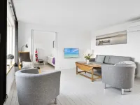 "Henric" - 500m from the Sea