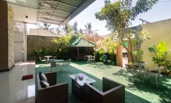 Sans Hotel Borobudur Banyuwangi