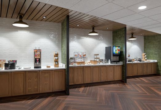 5. 페어필드 인 앤..