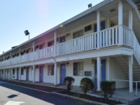 Motel 6 Nashua, NH - North Hotels in Nashua