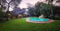 Ditholo Game Lodge Bela Bela - Pools