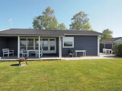 "Iven" - 140m from the Sea Hotels near Tørresø