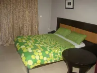 Flora Suites Exclusive فنادق في Owode Ede