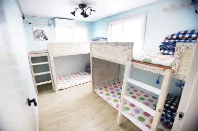 Chuncheon Lohas Guest House فنادق في 