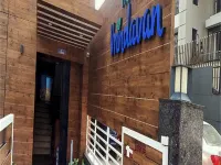 Hotel Vrindavan, Nigdi, Pune 바자즈 오토 주변 호텔