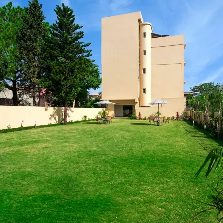 Clarks Inn Suites Katra