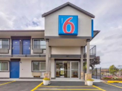 Motel 6 Oshkosh, WI Hotels in Oshkosh