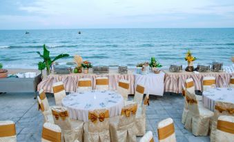 Villa Del Sol Beach Resort & Spa
